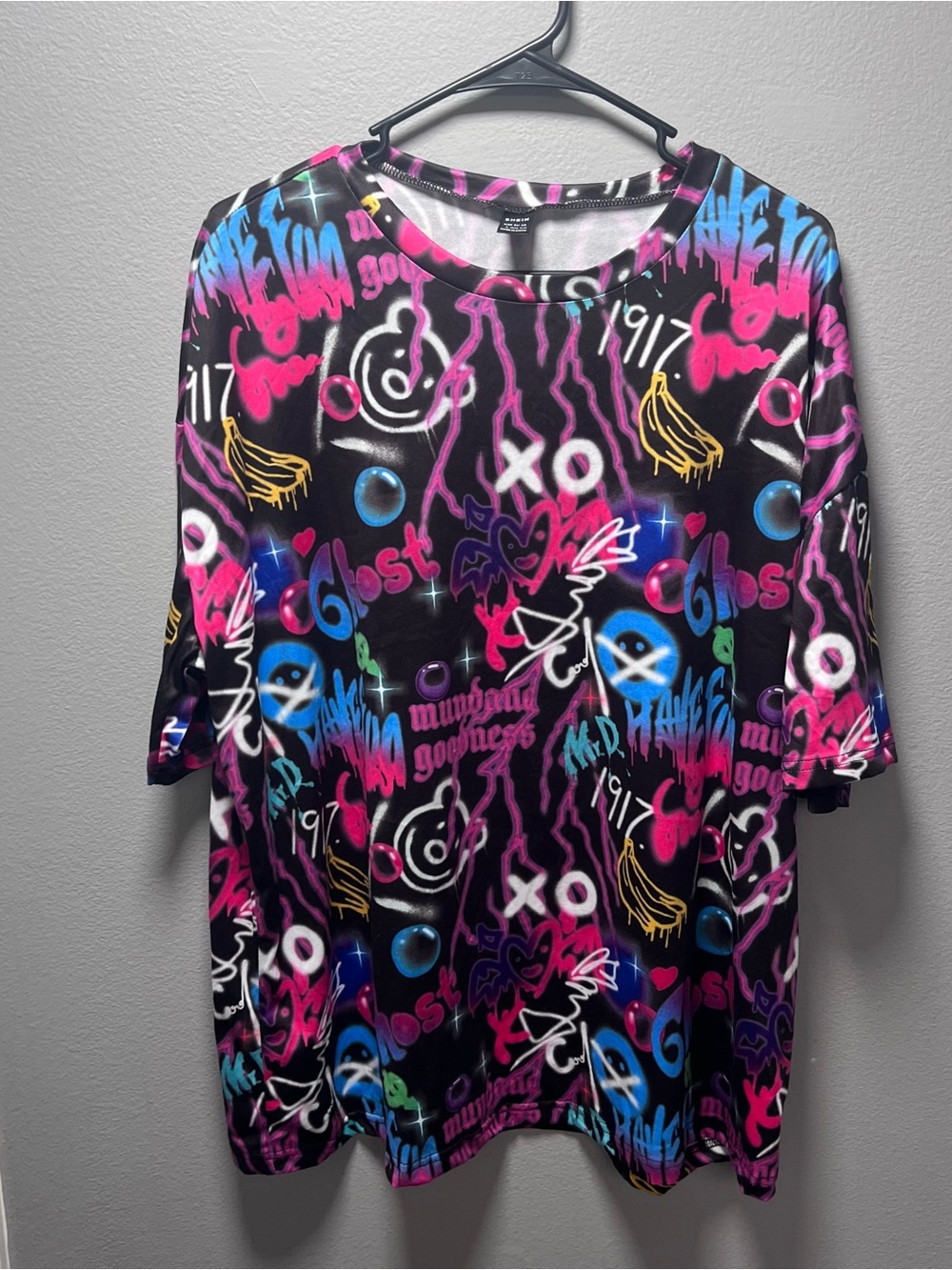 SHEIN Colorful Graffiti Print Unisex Tee - Black with Pink & Blue Size L